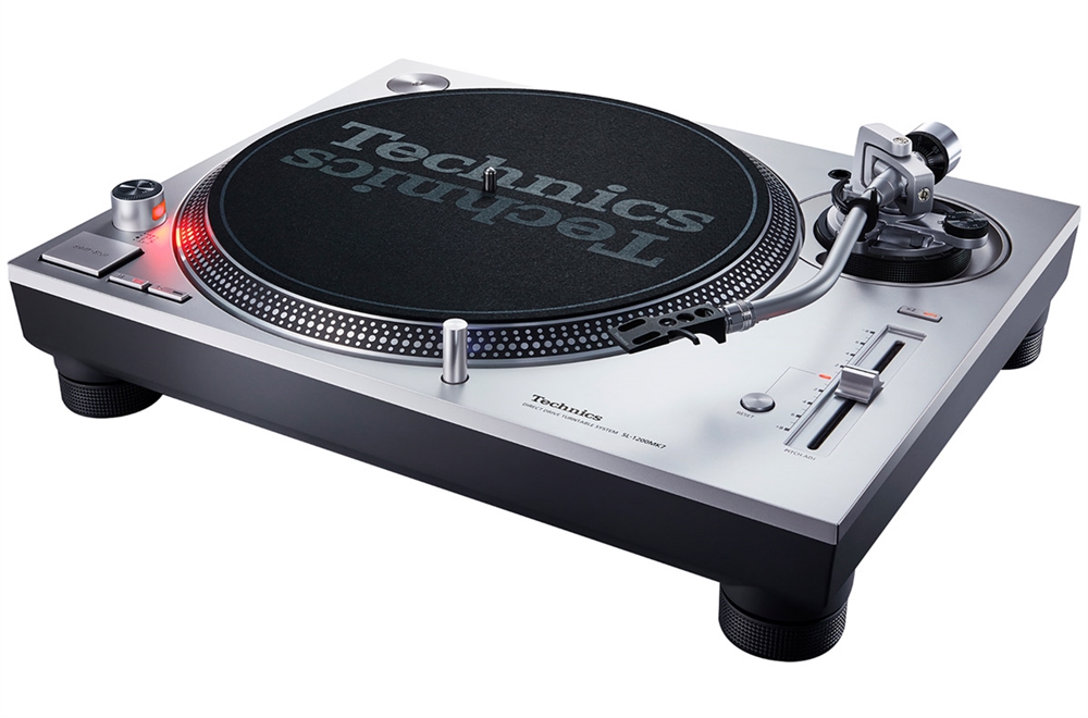 Technics SL-1200MK7 direct-drive DJ turntable